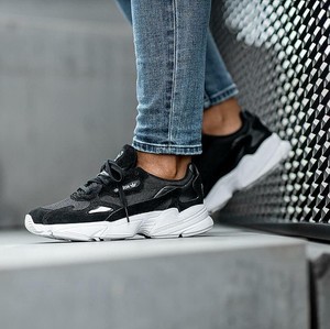 adidas women's falcon black