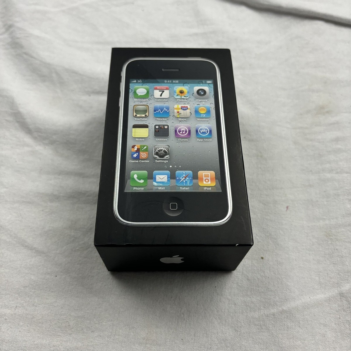Apple iPhone 3GS BOX ONLY - Incl Quick Start, Apple Stickers Apple iPhone 3GS BOX ONLY - Incl Quick Start, Apple Stickers