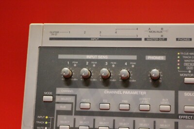 USED ROLAND VS-840 Digital Studio Workstation VS 840 MTR Recorder