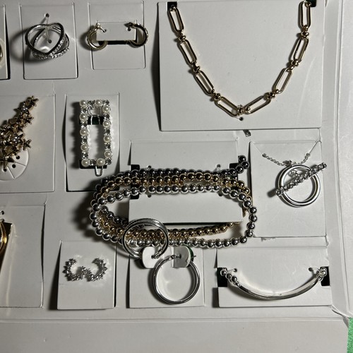 12 days of Sparkle Advent gift calendar jewelry necklaces rings bracelets J1 - Picture 3 of 4