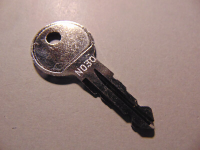 Original Thule Schlüssel N030 Ersatzschlüssel Heckträger Dachboxen Dachträger