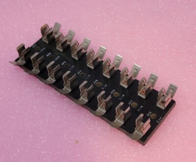 Bussmann - 8-013 - S8000 Series - Fuse Block, 8-Position Vinatge  New Old Stock