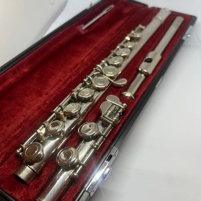 YAMAHA YFL-211 E-Mechanism Silver Flute Japan Gebraucht Mit Koffer