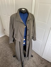 1990s Vintage Trench Coat/Jacket Fleet Street Brand Size 14 Tan w Gold Buttons