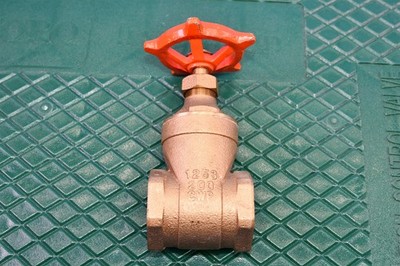 Stockham Brass Gate Valve 1 1/2'' Threaded Ends 125SWP 200CWP Wheel Handle B-103C