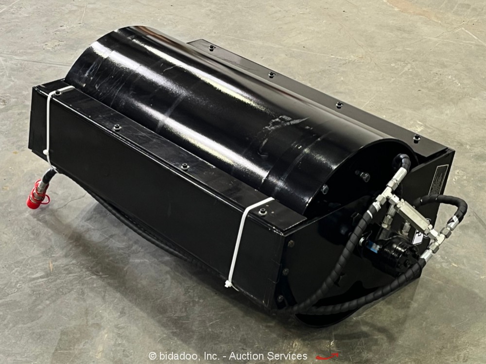 GIYI GY-VR39 Vibratory Roller Hydraulic Mini Skid Steer Attachment bidadoo -NewWASHINGTON - NO RESERVE AUCTION - bidadoo Auctions