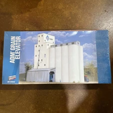 Walthers Cornerstone HO ADM Concrete Grain Elevator Kit 933-3022