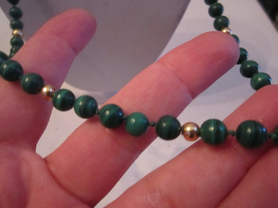 14k 金和鲈鱼串珠项链 - 30 英寸长 - 74 克 TW — 第 2/4 张图片