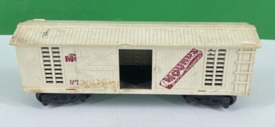 American Flyer No. 24057 Mounds Boxcar Both Couplers Broken Off Grimy & Dirty