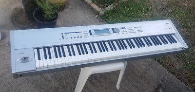 Korg Triton LE88 Sampling Workstation Keyboard for parts/repair