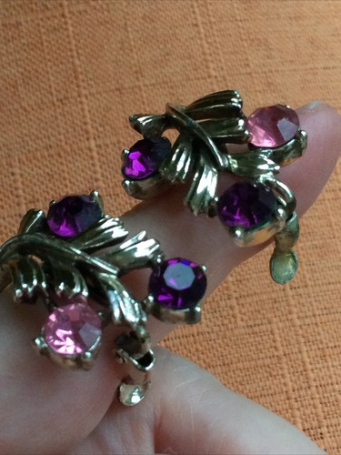 Orecchini Vintage Squisiti Clip On, Strass Vetro Rosa Viola Anni 50, Firmati - Foto 12 di 23