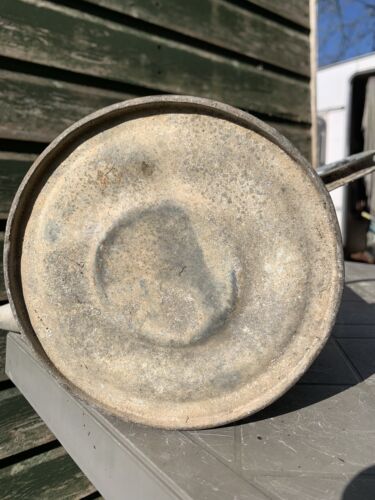 Vintage 1 Gallon Galvanised Watering Can - Picture 8 of 8