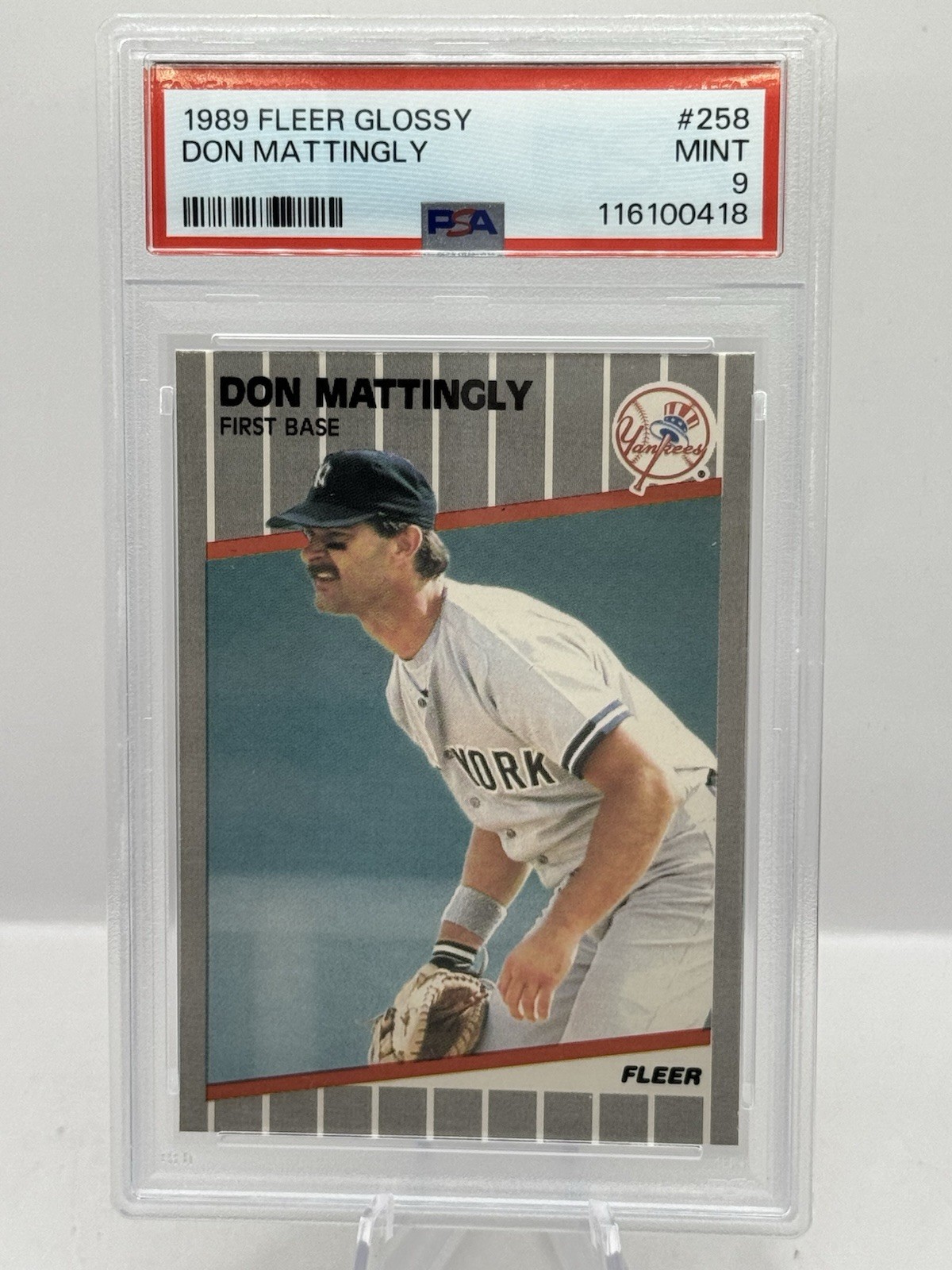 1989 Fleer Glossy #258 Don Mattingly New York Yankees PSA 9