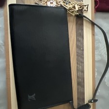 Louis Vuitton Epi Pouchette Black Handbag Pur...