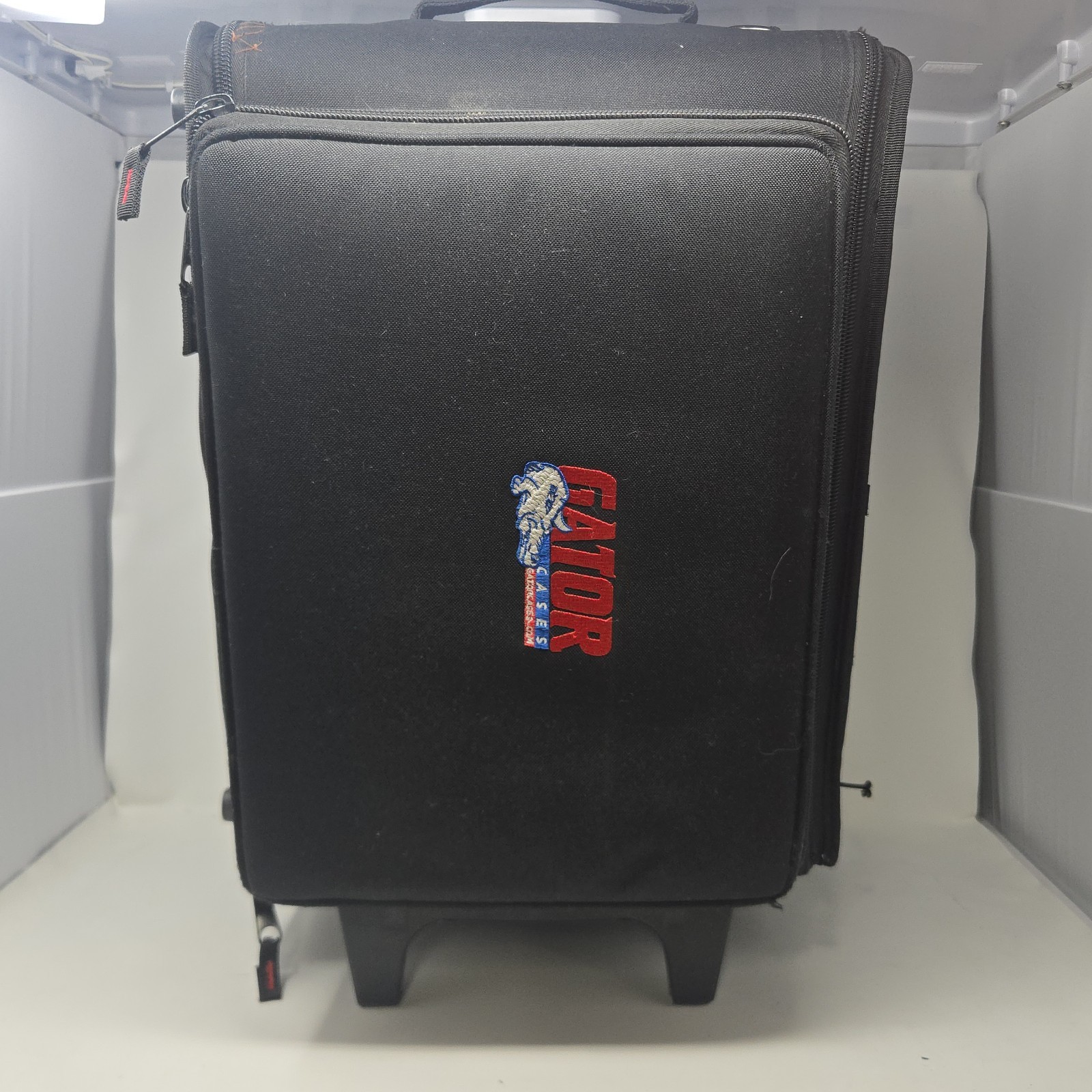 G-PRO-4W-6VMC 4U Rolling Rack Case with 6 Wireless Mic Storage Lid - USA image 10