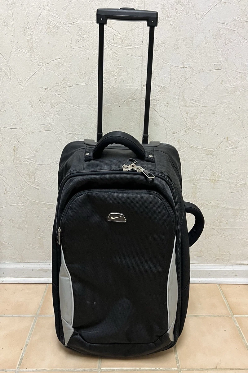 jansport baby pink backpack Superbreak Plus Deuter ACT Lite SL 3 liter gear capacity features a suede leather Style:RIC76HMF - 7'6