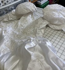 White polyester Full-Length Long Sleeve Wedding Dress with Lace, Beading, Button