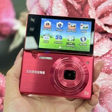 Samsung MV800 Digital Camera Selfie Flip-out Vlog 5x Zoom 16.1MP Red -90 New