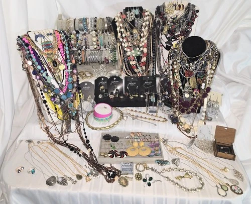 Vintage/Modern All Wear Or Resale Costume Jewelry Lot Weighing 10lbs 14 Oz
