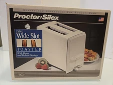 Vintage Proctor Silex  2 Slice Wide Slot Toaster  Model T6225,  New Open Box
