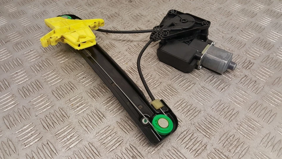 REGULADOR VENTANA VOLKSWAGEN POLO 6C + MOTOR LADO PASAJERO TRASERO IZQUIERDO LADO CERCANO 2015 Foto 4 de 4