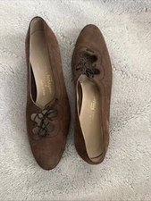 Vintage Salvatore Ferragamo women shoe 7B