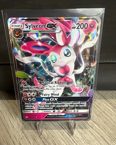 Sylveon GX 92/145 Sm-Guardians Rising UR Full Art Holo