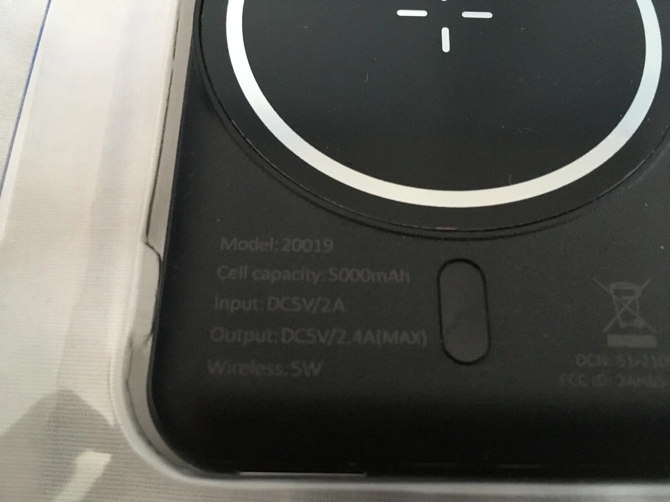 NEW Just Wireless 5K Magnetic Wireless Power Bank for MagSafe Devices Cable Incl Foto 3 de 4