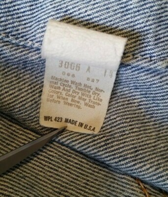 Levi’s 71506 0214 42 L Made in U.S.A. Vintage Levi's Denim Trucker Jacket 71506 0214 Size 42L Made