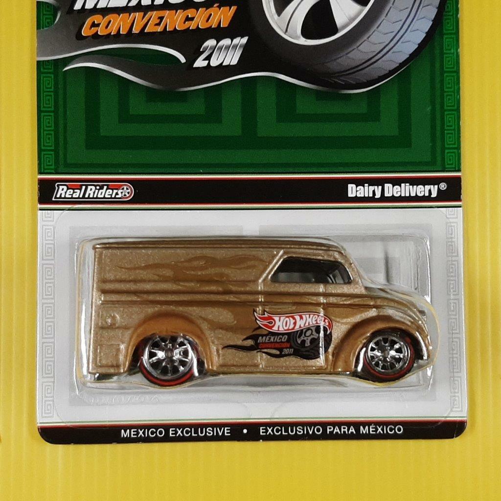Diecast123) DAIRY DELIVERY Gold HOT WHEELS MEXICO CONVENTION 2011