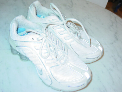 2007 Nike Shox Navina White/Silver Running Shoes Size 6 $160.00 Sold As Is! 