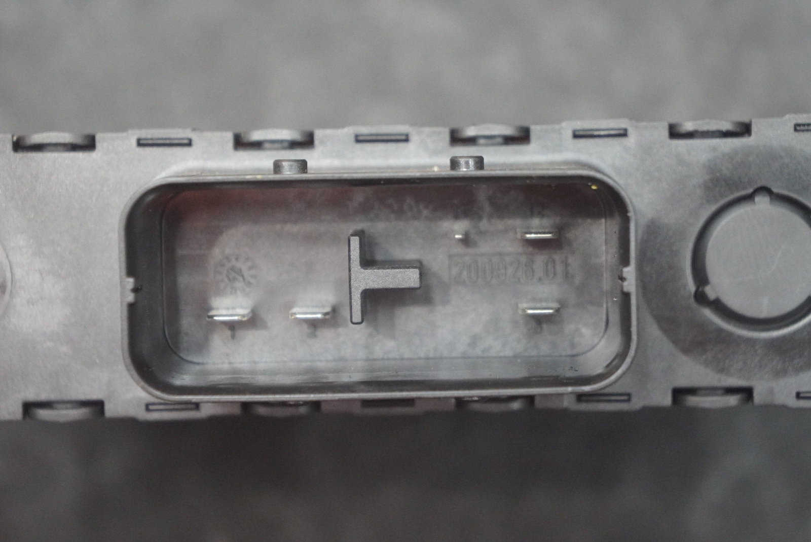Heated Windshield Windscreen Control Module ECU 4N0907133A Lamborghini Urus 2019