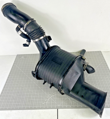 #ad 2003 2004 Ford F350 OEM Air Cleaner With Tubing Powerstroke 6.0L Turbo Diesel OE $209.00