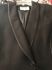 A.S. L. Petite Kasper Women skirt Suit, very Good condition, Size 14p, Black