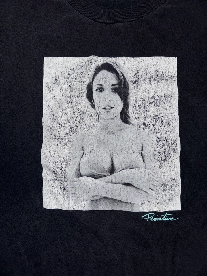 Camiseta Primitive Girl Foto Gráfica Negra XL Streetwear Camiseta de Patín 23x29 Foto 2 de 4