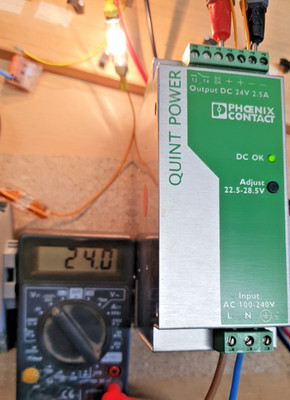 1x 24V 2.5A Phoenix Contact 2938578 QUINT-PS-100-240AC / 24DC / 2,5