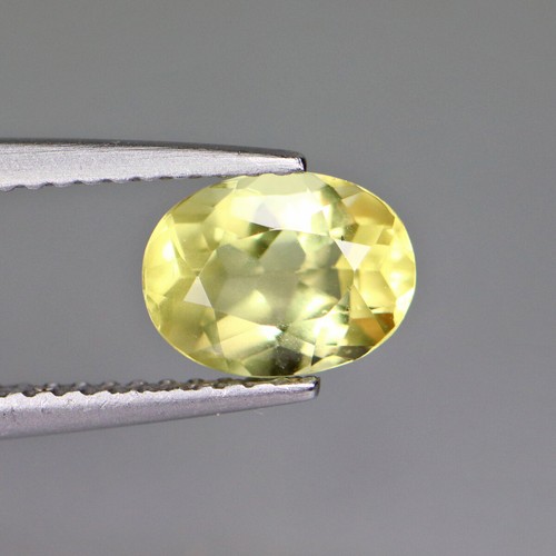 Stunning 1.20 Cts VS+ Oval Unheated Natural Beryl, Brazil - Picture 2 of 5