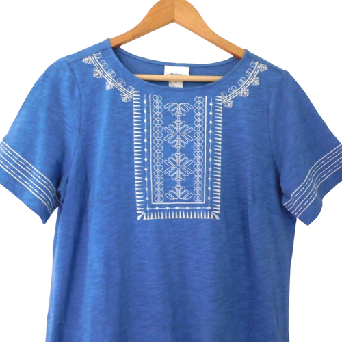 NUEVO Mujer Camiseta Vestido Bordado Azul Blanco Manga Corta Bolsillos Mediano Boho - Imagen 2 de 5
