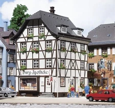 FALLER 130417 HO 1:87 Timbered House Castle Pharmacy