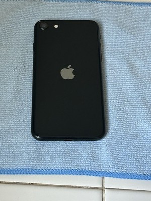 Apple iPhone SE (3rd Generation, 64GB, Unlocked, Midnight Black