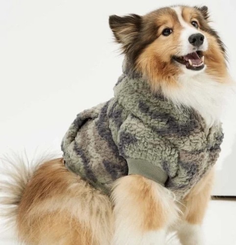 American Eagle (Beagle) Camo Sherpa, matching with owner, size small