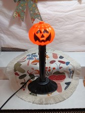 VINTAGE HALLOWEEN JACK O' LANTERN PUMPKIN LIGHT WITH ORANGE BULB DECORATION  