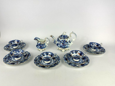 Antikes Porzellan Service Minton & Co Tee Tasse Teller Kanne 19. Jh. Blumen Blau