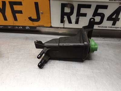 AUDI A4 MK2 1.8 BENZIN 2004 SERVOLENKUNG AUSGLEICHSBEHÄLTER 8E0422373B