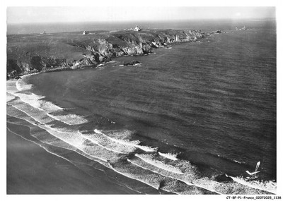 CT-BFP1-0570-29 - BY PLANE OVER TIP du RAZ - Baie des Trepasses