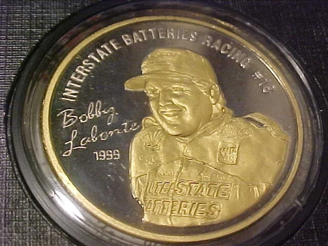 BOBBY LABONTE КОЛЛЕКЦИОНЕРЫ 1 УНЦ. 999. СЕРЕБРЯНАЯ МОНЕТА С ЗОЛОТЫМ ПОКРЫТИЕМ И БУКЛЕТОМ - Изображение 4 из 4