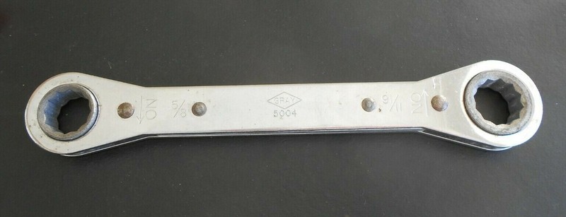 Vintage Gray Ratcheting 12 Point Box End Wrench 5004 5/8" x 11/16"