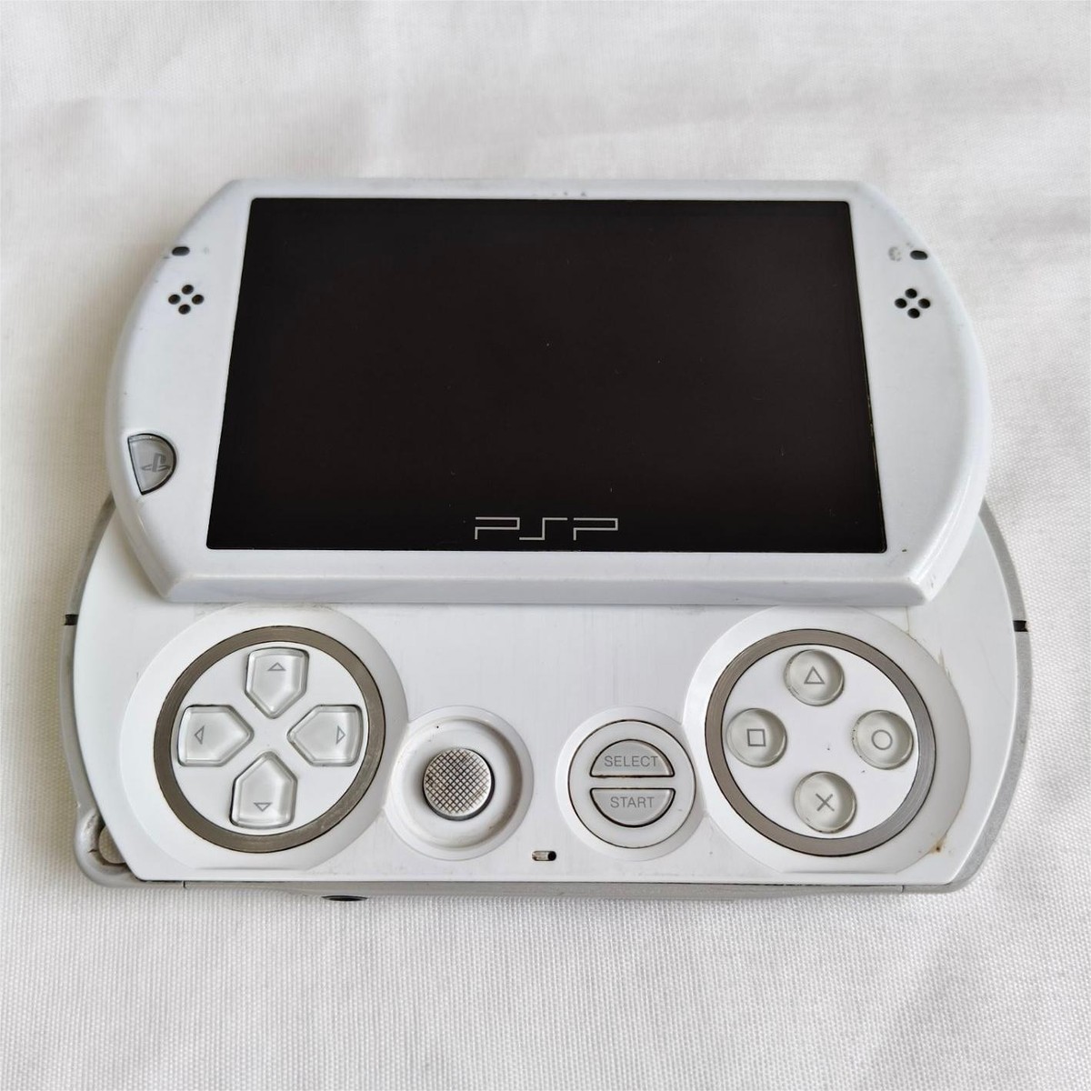 Sony PSP GO console White with Charger PSP-N1004 screen with