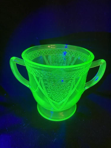 Vintage Federal Glass Georgian Love Birds Uranium Sugar Bowl