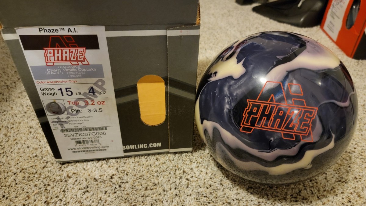 ストーム フェイズAI15p Storm Phaze AI Bowling Ball X-Comp | 15 Pounds | 3-3.5